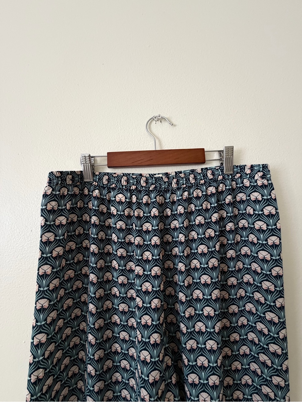 Paper Crown Navy and Blush Shell-Print Maxi Skirt - Picture 6 of 9